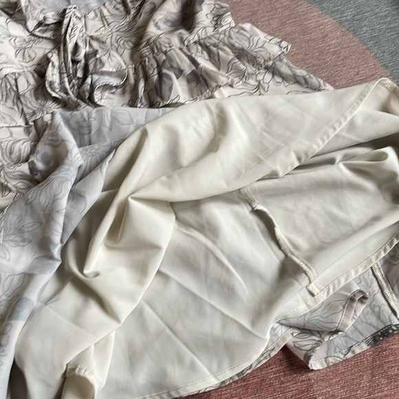 Abercrombie & Fitch Silk Floral Spaghetti Strap Dress White and Gray - Picture 9 of 10